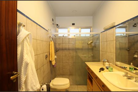 Casa à venda com 830m², 4 quartos e 4 vagasBanheiro 3