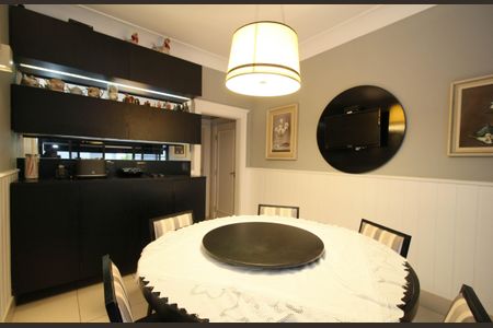 Casa à venda com 830m², 4 quartos e 4 vagasCopa