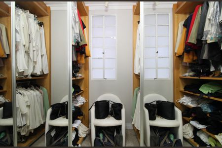 Casa à venda com 830m², 4 quartos e 4 vagasCloset Suíte Master