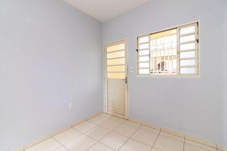 Casa para alugar com 84m², 1 quarto e sem vaga Casa para alugar com 84m², 1 quarto e sem vagaSala