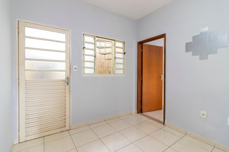 Casa para alugar com 84m², 1 quarto e sem vaga Casa para alugar com 84m², 1 quarto e sem vagaSala