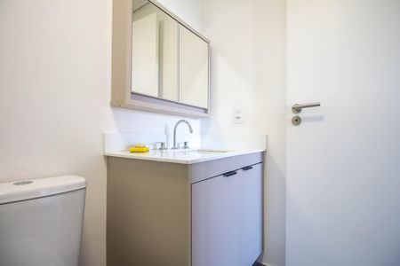 Apartamento para alugar com 29m², 1 quarto e sem vaga Apartamento para alugar com 29m², 1 quarto e sem vagaBanheiro da Suíte