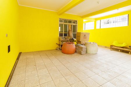 Casa à venda com 166m², 4 quartos e 2 vagas Casa à venda com 166m², 4 quartos e 2 vagasGaragem