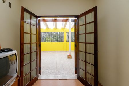 Casa à venda com 166m², 4 quartos e 2 vagas Casa à venda com 166m², 4 quartos e 2 vagasQuarto 1