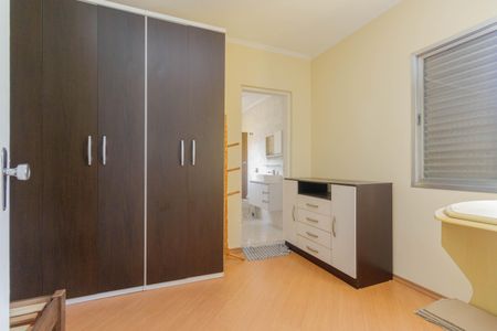 Casa à venda com 166m², 4 quartos e 2 vagas Casa à venda com 166m², 4 quartos e 2 vagasSuíte