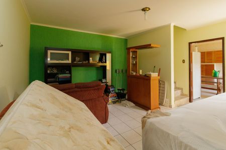 Casa à venda com 166m², 4 quartos e 2 vagas Casa à venda com 166m², 4 quartos e 2 vagasSala