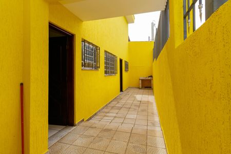 Casa à venda com 166m², 4 quartos e 2 vagas Casa à venda com 166m², 4 quartos e 2 vagasQuintal