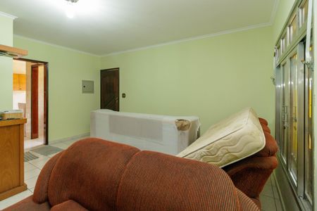 Casa à venda com 166m², 4 quartos e 2 vagas Casa à venda com 166m², 4 quartos e 2 vagasSala