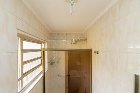 Casa à venda com 166m², 4 quartos e 2 vagas Casa à venda com 166m², 4 quartos e 2 vagasBanheiro 2