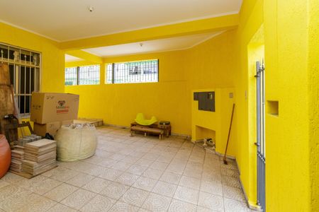 Casa à venda com 166m², 4 quartos e 2 vagas Casa à venda com 166m², 4 quartos e 2 vagasGaragem