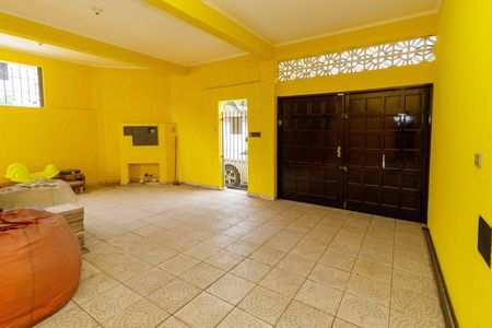 Casa à venda com 166m², 4 quartos e 2 vagas Casa à venda com 166m², 4 quartos e 2 vagasGaragem