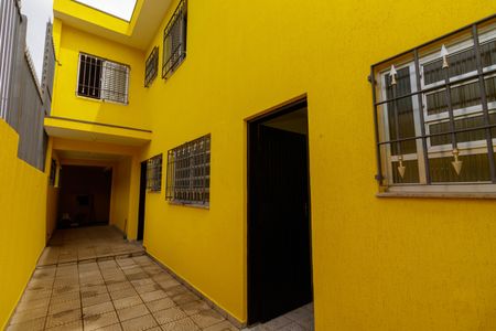 Casa à venda com 166m², 4 quartos e 2 vagas Casa à venda com 166m², 4 quartos e 2 vagasQuintal
