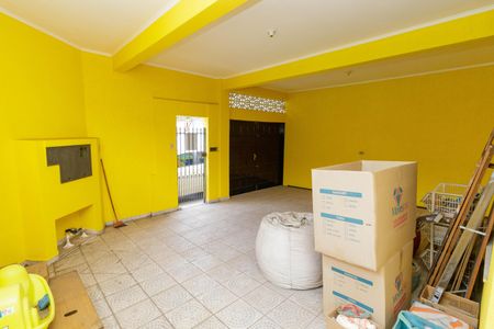 Casa à venda com 166m², 4 quartos e 2 vagas Casa à venda com 166m², 4 quartos e 2 vagasGaragem