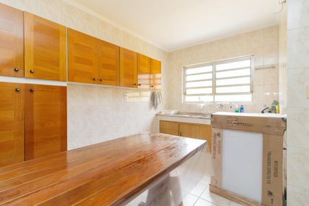 Casa à venda com 166m², 4 quartos e 2 vagas Casa à venda com 166m², 4 quartos e 2 vagasCozinha