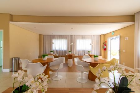 Apartamento à venda com 66m², 2 quartos e 1 vaga Apartamento à venda com 66m², 2 quartos e 1 vagaÁrea comum - Salão de festas