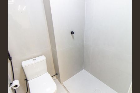 Apartamento à venda com 37m², 2 quartos e sem vaga Apartamento à venda com 37m², 2 quartos e sem vagaBanheiro Socia