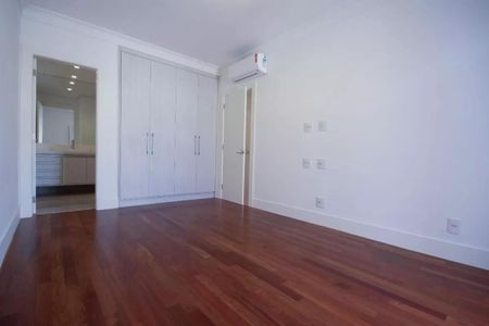 Apartamento à venda com 382m², 4 quartos e 2 vagasFoto 34