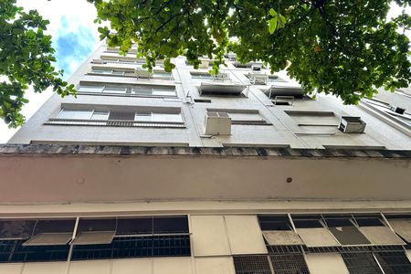 Apartamento para alugar com 146m², 3 quartos e sem vaga Apartamento para alugar com 146m², 3 quartos e sem vagaFachada