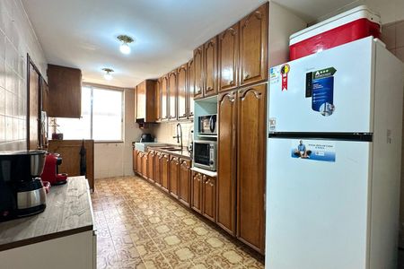 Apartamento para alugar com 146m², 3 quartos e sem vagaCozinha