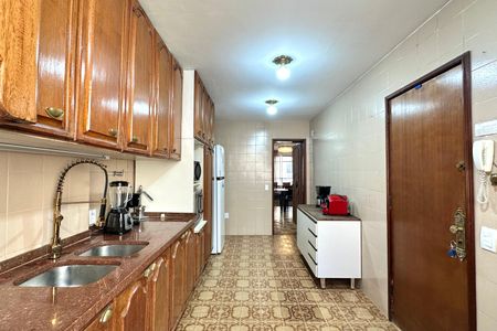 Apartamento para alugar com 146m², 3 quartos e sem vagaCozinha