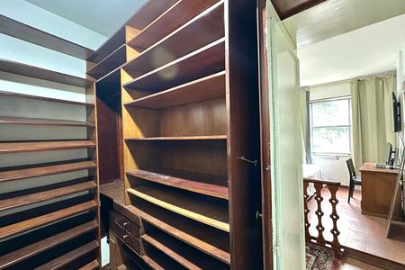 Apartamento para alugar com 146m², 3 quartos e sem vaga Apartamento para alugar com 146m², 3 quartos e sem vagaCloset da Suíte