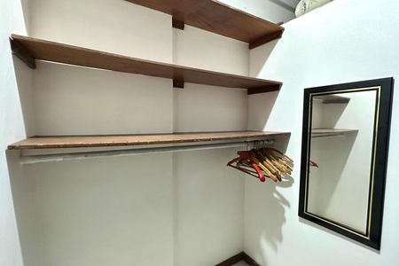 Apartamento para alugar com 146m², 3 quartos e sem vagaQuarto 1