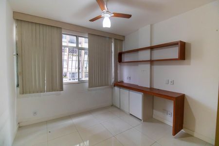 Apartamento à venda com 150m², 3 quartos e 1 vagaQuarto 2