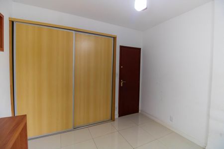 Apartamento à venda com 150m², 3 quartos e 1 vagaQuarto 2