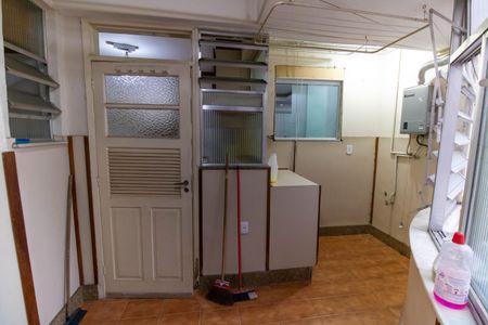 Apartamento à venda com 150m², 3 quartos e 1 vagaÁrea de Serviço