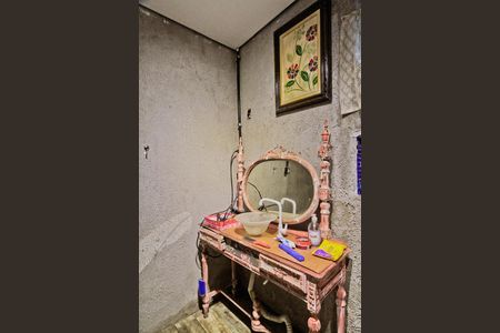 Casa à venda com 322m², 2 quartos e 4 vagasCasa 2 - banheiro