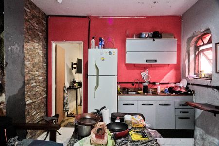 Casa à venda com 322m², 2 quartos e 4 vagasCasa 2 - cozinha