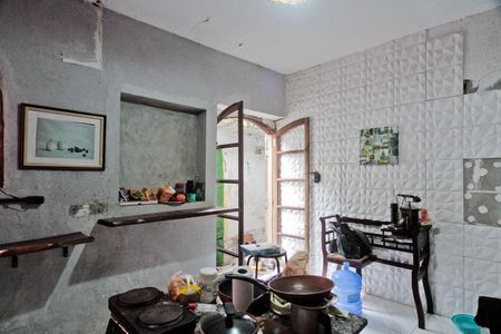 Casa à venda com 322m², 2 quartos e 4 vagasCasa 2 - cozinha