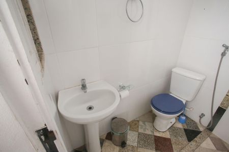 Casa de condomínio à venda com 1015m², 4 quartos e 3 vagasBanheiro de Serviço