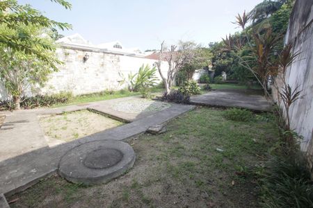 Casa de condomínio à venda com 1015m², 4 quartos e 3 vagasQuintal