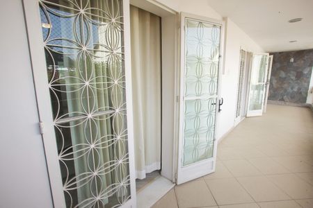 Casa de condomínio à venda com 1015m², 4 quartos e 3 vagasVaranda da Suíte 2