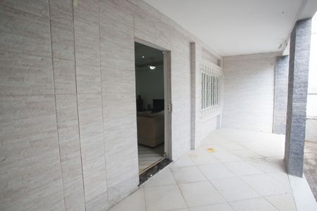 Casa de condomínio à venda com 1015m², 4 quartos e 3 vagasVaranda