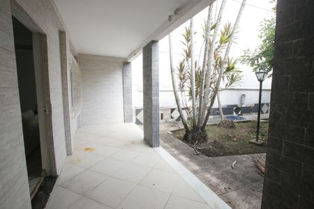 Casa de condomínio à venda com 1015m², 4 quartos e 3 vagasVaranda