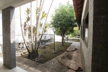 Casa de condomínio à venda com 1015m², 4 quartos e 3 vagasQuintal