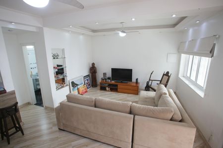 Casa de condomínio à venda com 1015m², 4 quartos e 3 vagasSala