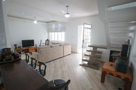 Casa de condomínio à venda com 1015m², 4 quartos e 3 vagasSala