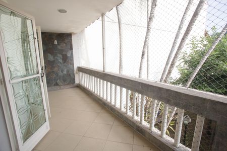 Casa de condomínio à venda com 1015m², 4 quartos e 3 vagasVaranda do Quarto