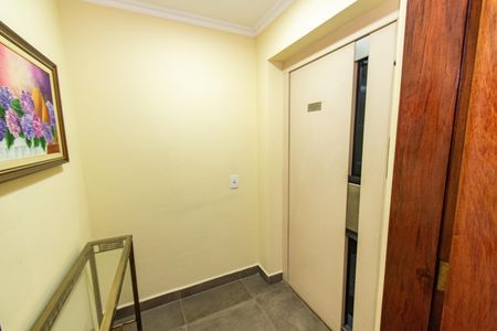 Apartamento para alugar com 93m², 3 quartos e 1 vaga Apartamento para alugar com 93m², 3 quartos e 1 vagaHall privativo