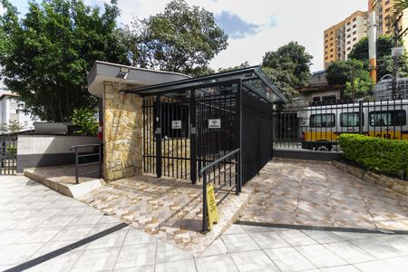 Apartamento à venda com 49m², 2 quartos e 1 vaga Apartamento à venda com 49m², 2 quartos e 1 vagaEntrada