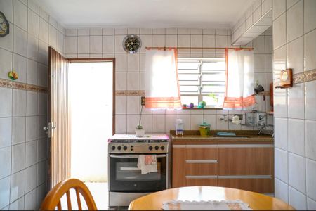 Casa à venda com 211m², 4 quartos e 2 vagasCozinha