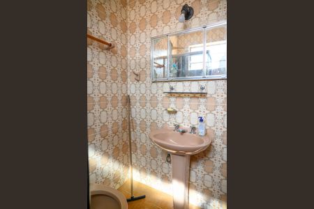 Casa à venda com 211m², 4 quartos e 2 vagasBanheiro Quarto 2 - Suite