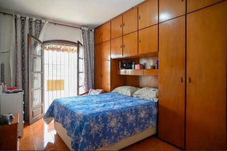 Casa à venda com 211m², 4 quartos e 2 vagasQuarto 2 - Suite