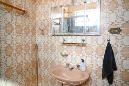 Casa à venda com 211m², 4 quartos e 2 vagasBanheiro Quarto 2 - Suite