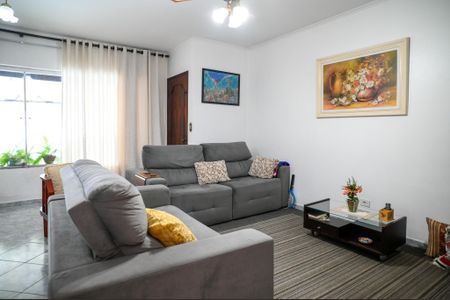 Casa à venda com 211m², 4 quartos e 2 vagasSala