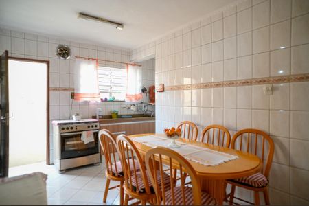 Casa à venda com 211m², 4 quartos e 2 vagasCozinha