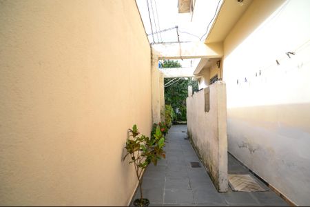 Casa à venda com 211m², 4 quartos e 2 vagasCorredor para Quintal